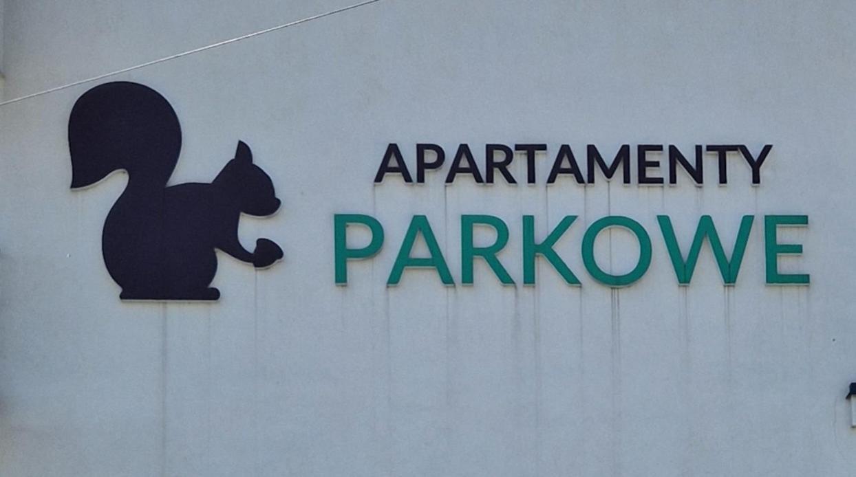 Parkowe D9 Z Garazem